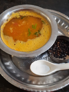 பெப்பர் சூப்(pepper soup recipe in tamil) செய்முறை முக்கிய புகைப்படம்