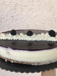 Fehércsokis, erdei gyümölcsös sajttorta 🍒🍓🧀 recept fotója