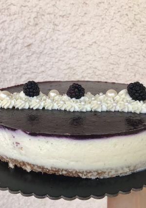 Fehércsokis, erdei gyümölcsös sajttorta 🍒🍓🧀 recept fotója