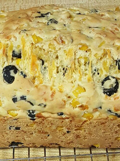 A picture of Cheddar Olive Bread.