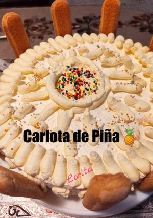 Una foto de Carlota de Piña 🍍