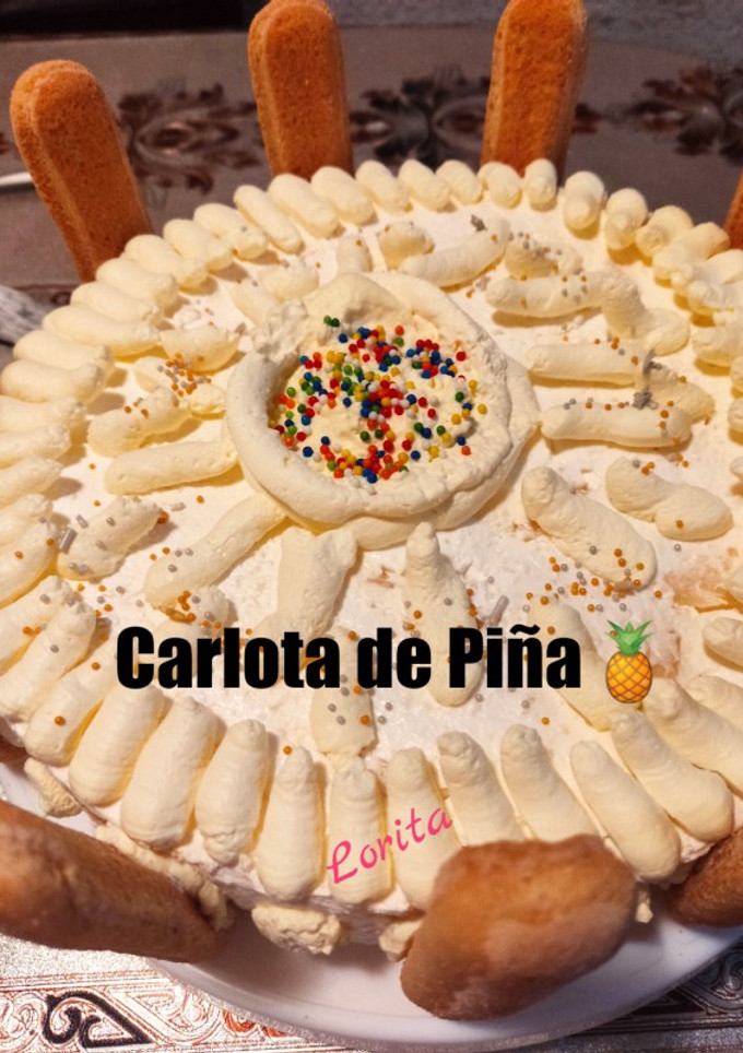 Una foto de Carlota de Piña 🍍