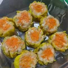 A picture of Dimsum Ayam Wortel.