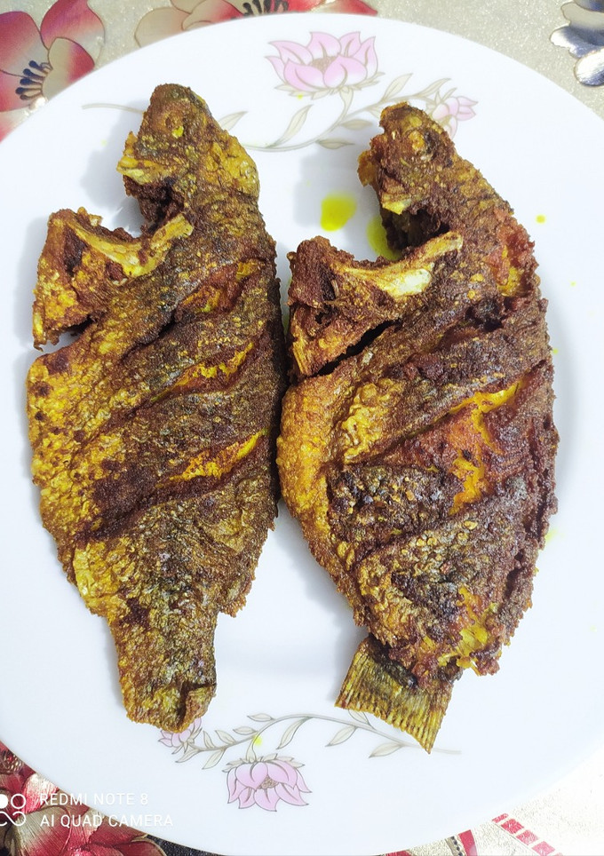 তেলাপিয়া মাছ ভাজা। রেসিপির প্রধান ছবি