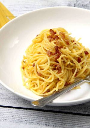 O poză a rețetei Spaghete carbonara clasice.