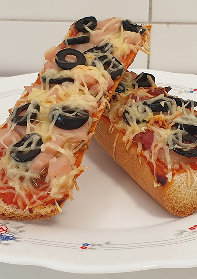 Una foto de Paninis caseros