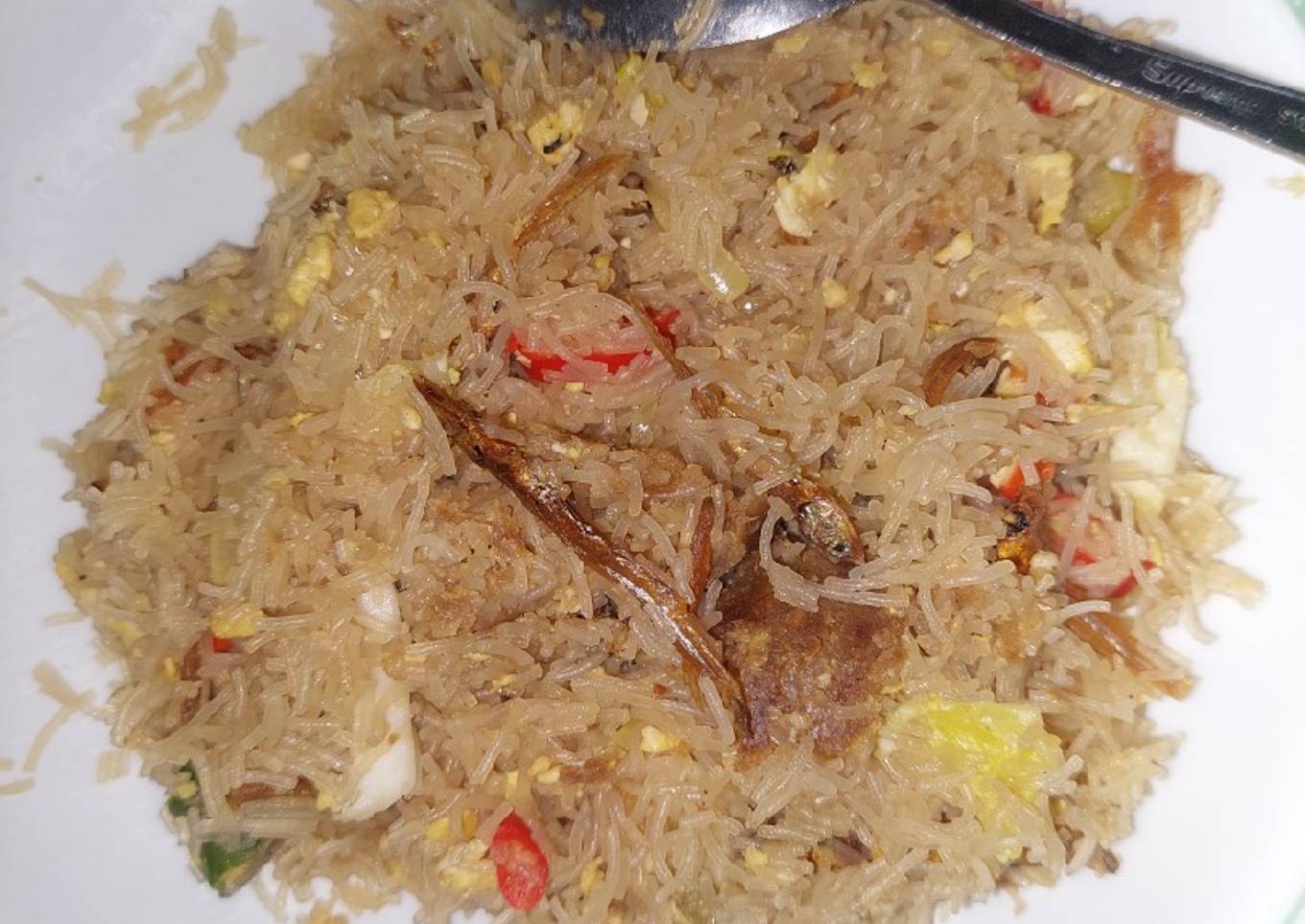 Bihun teri goreng