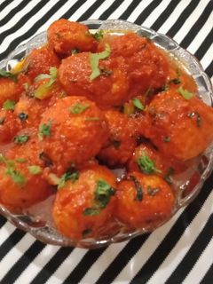 દમ આલુ (Dum Aloo Recipe In Gujarati) રેસીપી મુખ્ય ફોટો