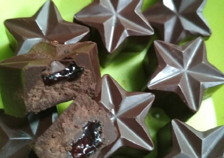 Recipe of Award-winning Coklat praline isi