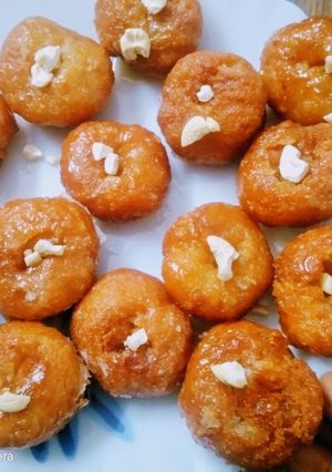 A picture of Delicious Balushahi.