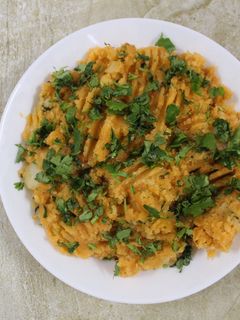 صورة لوصفة بطاطس مهروسه بالتوم والخضار