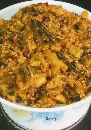 উচ্ছে পোস্ত (Uchhe Posto Recipe In Bengali) রেসিপির প্রধান ছবি