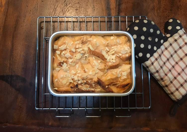 Puding roti tawar pop ice