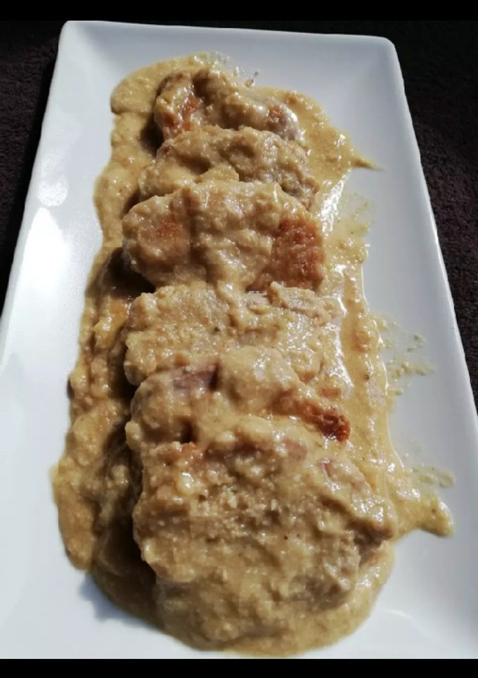 Una foto de Solomillo en salsa de almendras