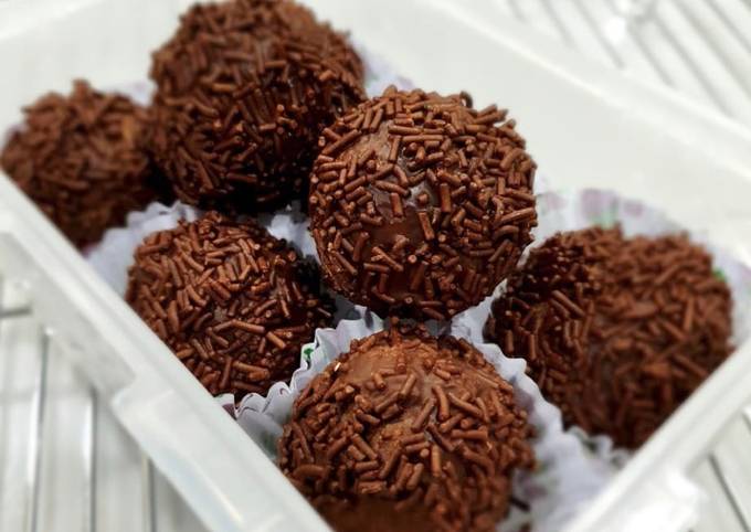 Rhum Ball (Bola Bola Coklat)