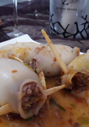 Una foto de Calamares rellenos de gambas