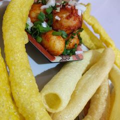 A picture of Spring onion potato and pipes.