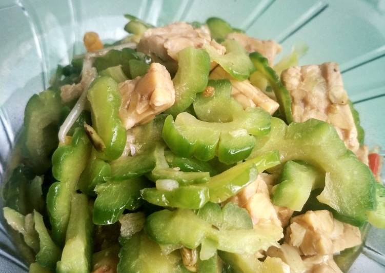 Cara Gampang Membuat Tumis pare, Lezat