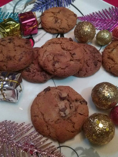 A picture of Dark Chocolate Chips Cookies.