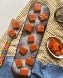 Cuadraditos de papaya con masa vegana sin lácteos