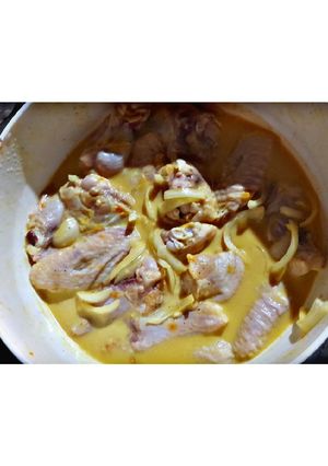 عکسی از دستور مرینت مرغ با سس و کیوی