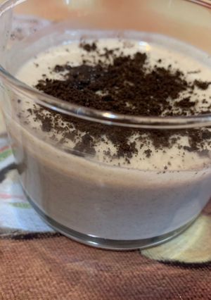 Foto principal de Natillas de chocolate blanco y oreo con Thermomix