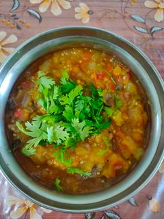கத்திரிக்காய் தக்காளி கடைசல்(Kathirikkaai thakkaali kadaisal recipe in tamil) செய்முறை முக்கிய புகைப்படம்