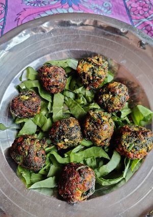 A picture of Palak panner kofta.