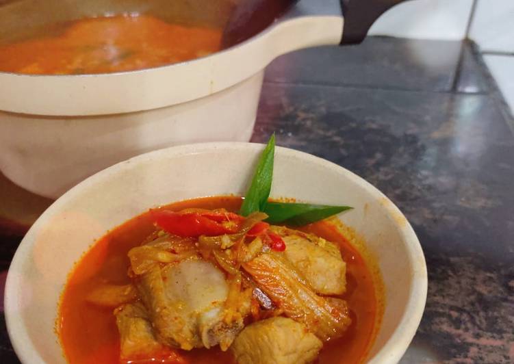 김치 돼지갈비 찌개 (pork ribs kimchi stew)