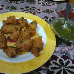 A picture of Onion Pakoda.