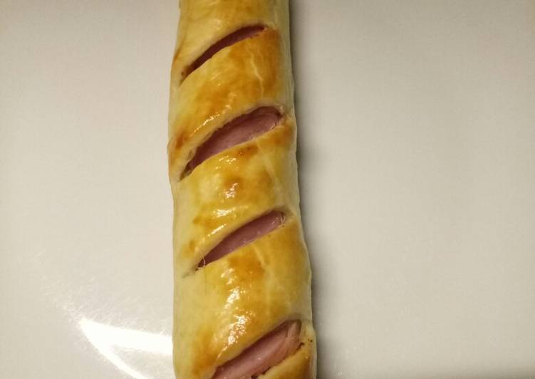 Recipe of Quick Sausage and ham roll