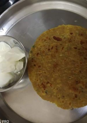 होम मेड मक्खन (homemade makhan recipe in Hindi) रेसिपी मुख्य फोटो