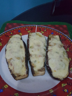 Una foto de Berenjenas rellenas de pollo