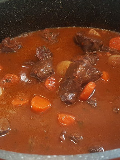A picture of Boeuf bourguignon.