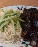 Mỳ tương đen Hàn Quốc- Jajangmyeon (chay)