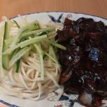 Hình của món Mỳ tương đen Hàn Quốc- Jajangmyeon (chay).