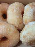 Donat gula pasir karamel