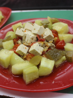 Una foto de Ensalada de berberechos y queso