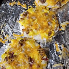 A picture of Quick Biscuit Breakfast Pizza.