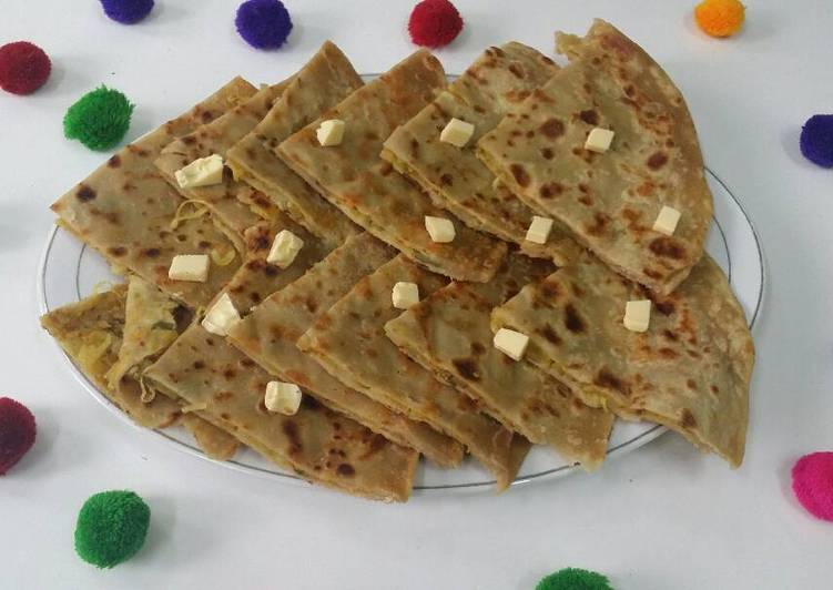 Steps to Make Ultimate Aaloo Paratha Pockets.