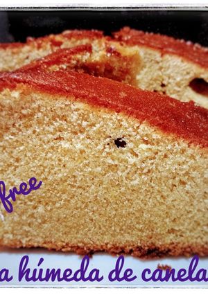 Una foto de Torta húmeda de canela / IT Torta umida allá cannella