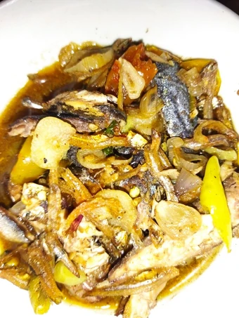 Cara Sederhana Membikin Resep  Tumis ikan pindang dan teri yang Menggugah Selera, Lezat