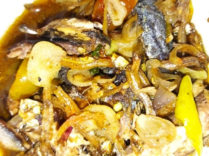 Cara Sederhana Membikin Resep  Tumis ikan pindang dan teri yang Menggugah Selera, Lezat