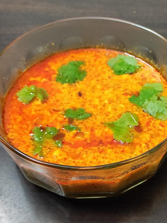 દહીં તીખારી (Dahi Tikhari Recipe In Gujarati) રેસીપી મુખ્ય ફોટો