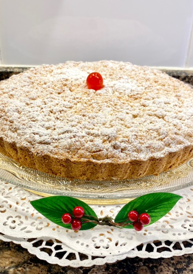 Una foto de Pastel crumble con manzana carameliza y membrillo “sin gluten”