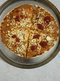 પિઝા (Pizza Recipe in Gujarati) રેસીપી મુખ્ય ફોટો