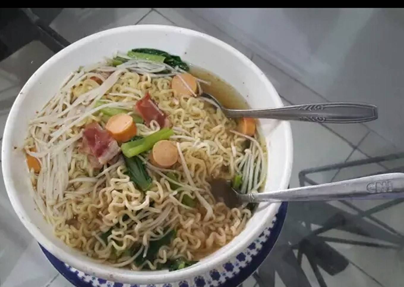 Innocai-indomie ennoki caisim
