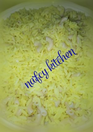 A picture of Rice nd macaroni.
