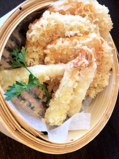 A picture of Prawn and yam Tempura.