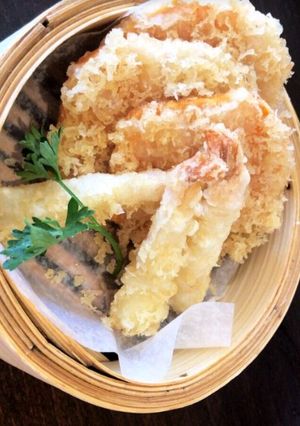 A picture of Prawn and yam Tempura.